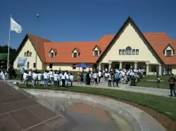 القضاء الإداري يُنصف تلاميذ الأخوين ويرفع قرار طردهم